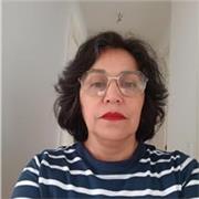 Profesora de matemáticas,  con más de 10 años de experiencia con niños de primaria y bachillerato ¹